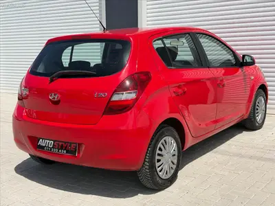 Hyundai i20 2009, слика 4